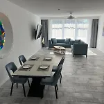 Leuchtturm Otel Timmendorfer Strand