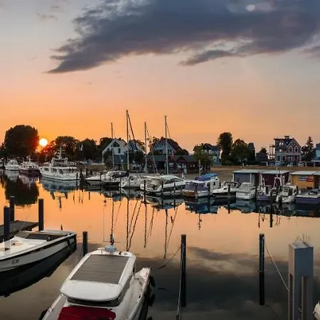 Leuchtturm טימנדורפר שטרנד